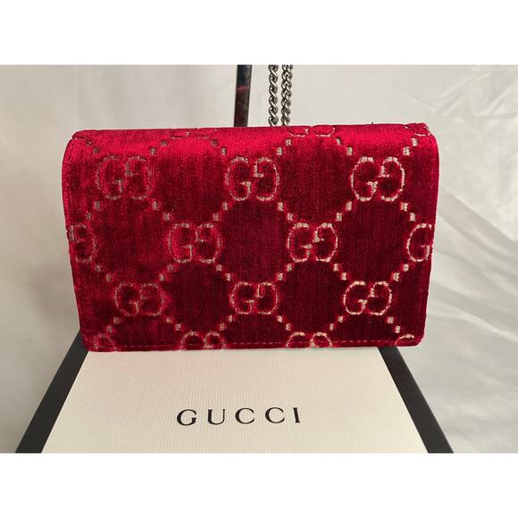 Gucci Dionysus Super Mini Red Velvet Crossbody Bag NWB - Picture 4 of 15